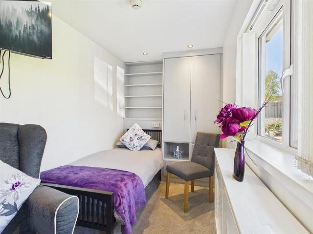 Studio for rent in Foxholes, Rushock