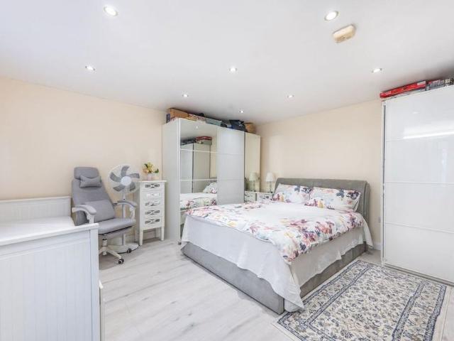 Studio for rent in London Borough of Ealing, Greater London