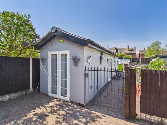 Flat for rent in Foxholes, Rushock