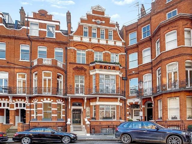 Flat for rent in Chelsea, Greater London