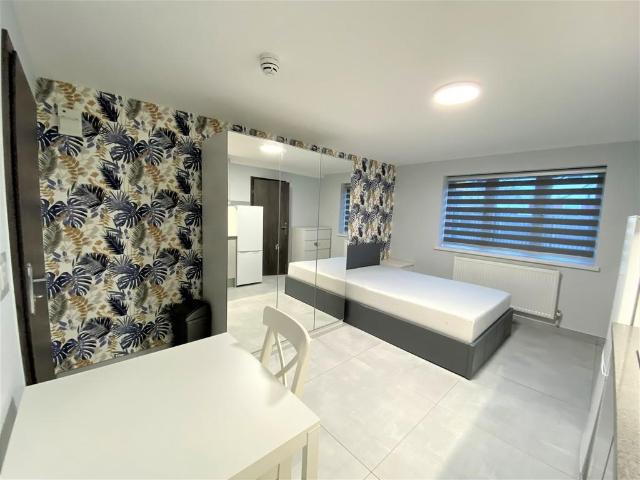 Flat for rent in Sudbury, Greater London