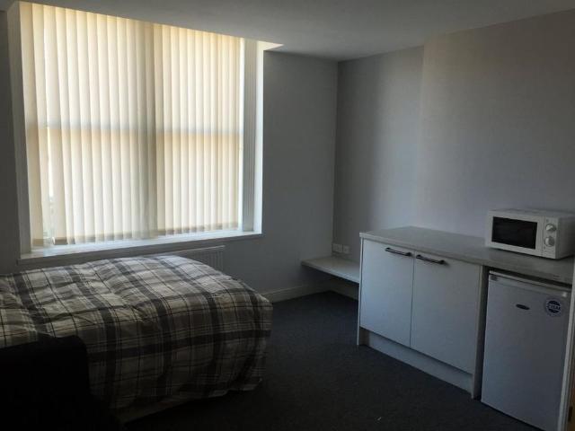 Studio for rent in Oakwell, South Yorkshire