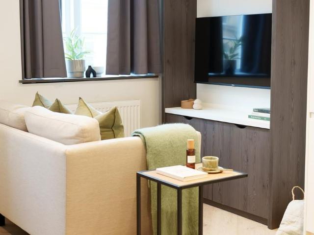 Studio for rent in Rockwell Green, Somerset