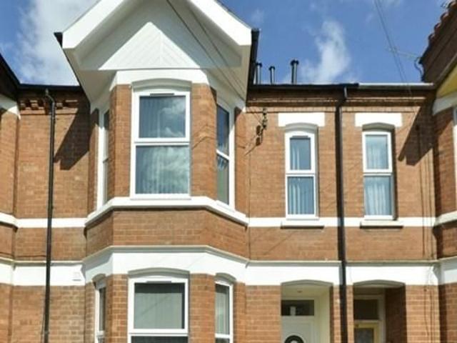 Studio for rent in Coundon, West Midlands