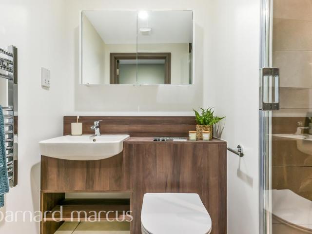 Flat for rent in London Borough of Hounslow, Feltham