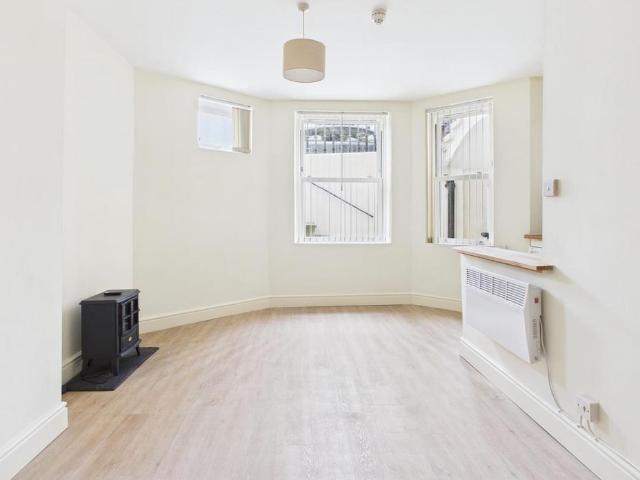 Flat for rent in Brunswick
