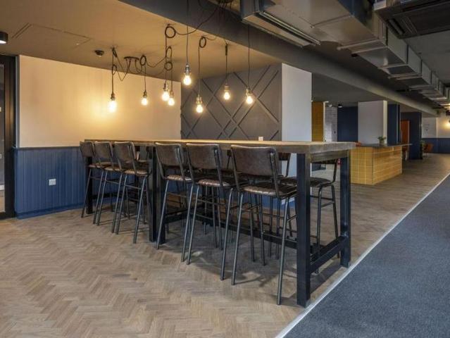 Studio for rent in Merchant City, Scotland