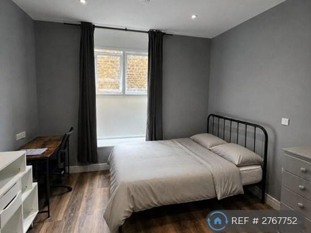 Flat for rent in Highfields, Huddersfield