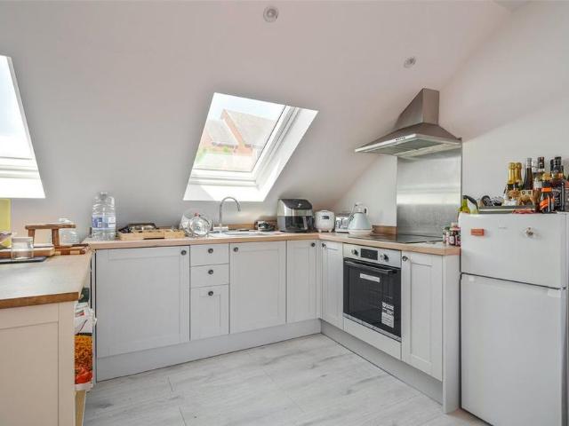 Studio for rent in Emmbrook, Wokingham