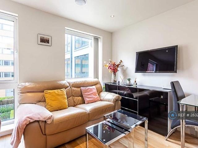 Studio for rent in Fulham, Greater London