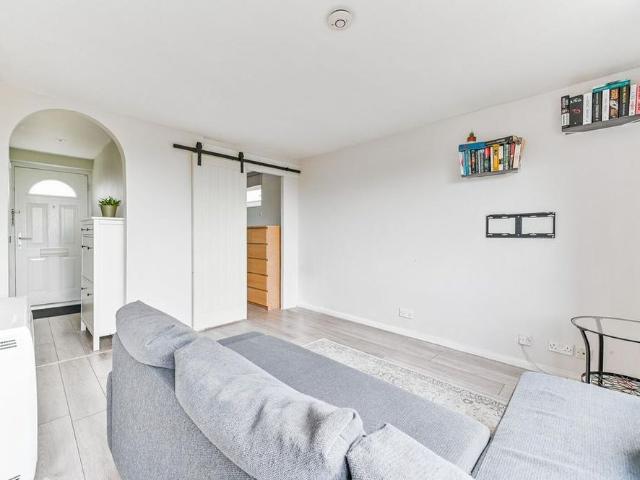 Studio for rent in London Borough of Croydon, Greater London