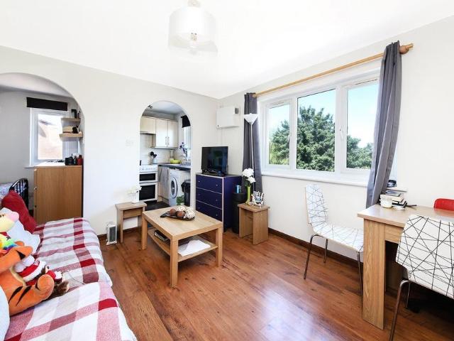 Flat for rent in London Borough of Lewisham, New Cross