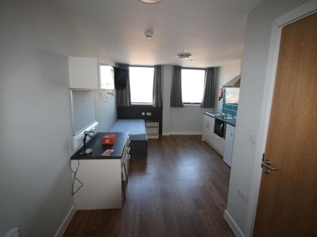 Studio for rent in Cathedral, Sheffield