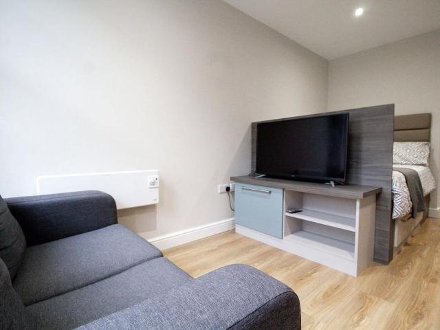 Studio for rent in Woodhouse, West Yorkshire