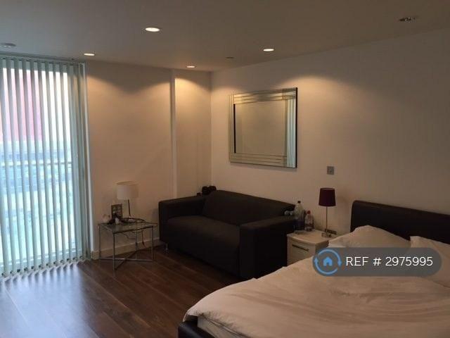 Studio for rent in Pendleton, Salford
