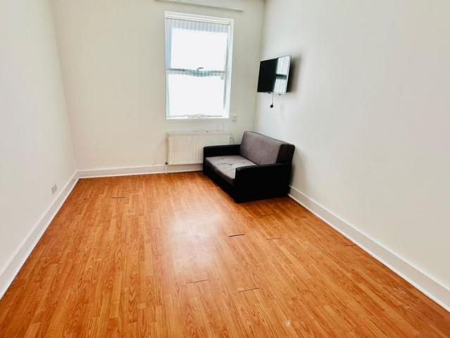 Studio for rent in Wanstead, Greater London