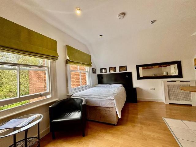 Studio for rent in West Hampstead, Greater London