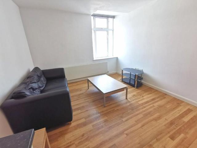 Studio for rent in Mount Pleasant, Nangreaves