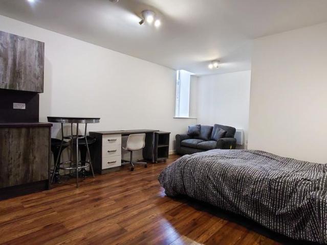 Studio for rent in St Matthew's, Leicester