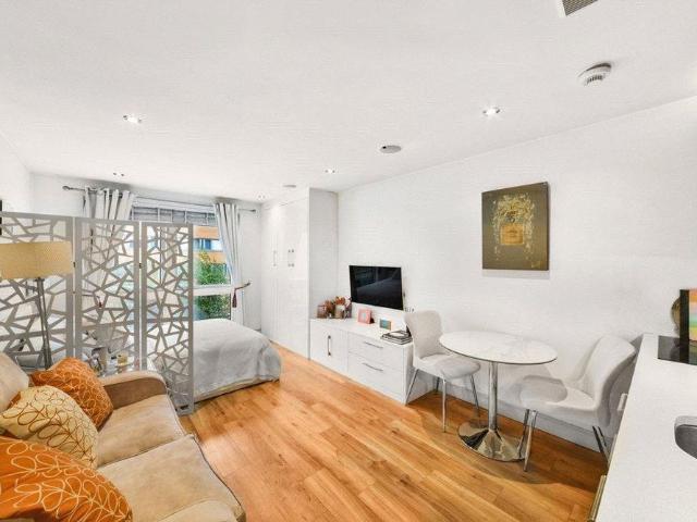 Studio for rent in Imperial Wharf, Greater London