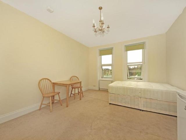 Studio for rent in London Borough of Ealing, Greater London