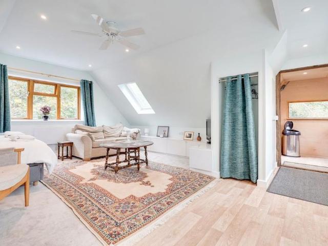 Studio for rent in White Roothing, Uttlesford