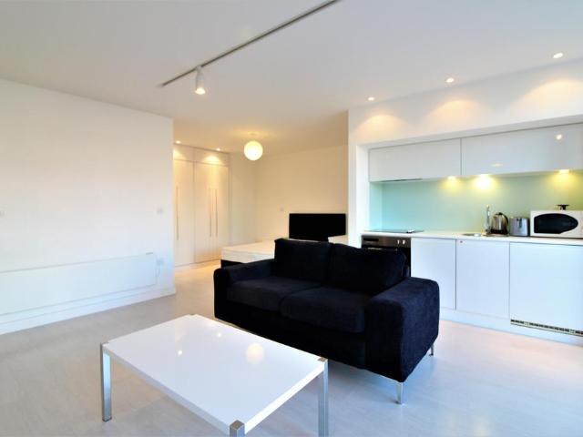 Flat for rent in Holbeck, West Yorkshire