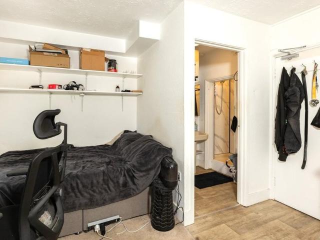 Studio for rent in Newtown, Reading