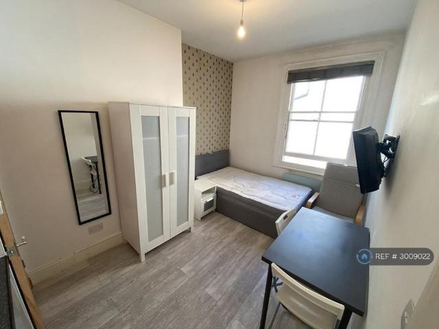 Studio for rent in Brunswick, Brighton & Hove