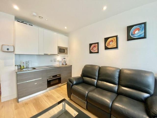 Studio for rent in London Borough of Hounslow, Greater London