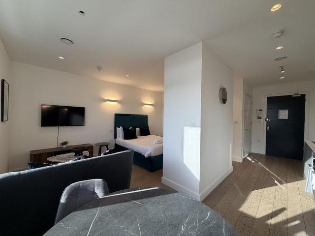 Studio for rent in London Borough of Hounslow, Spring Grove