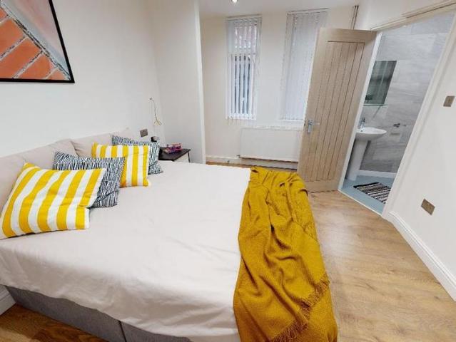 Studio for rent in Oadby, Leicestershire