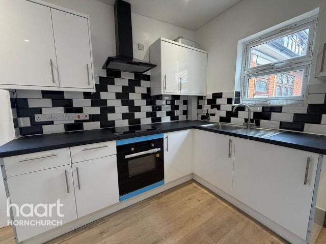 Studio for rent in Rainham, Greater London