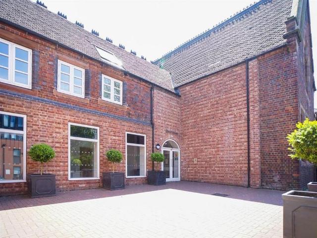 Studio for rent in Poolfields, Butterton