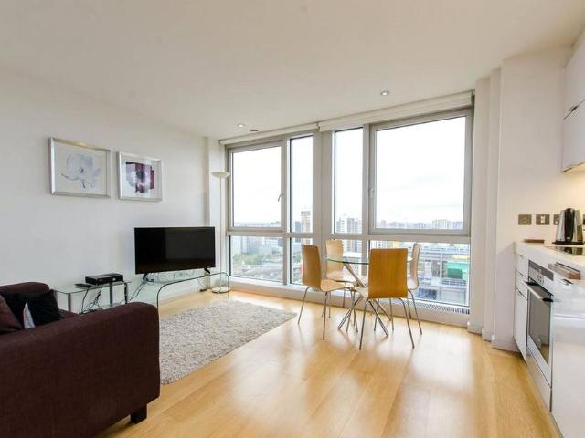Studio for rent in London Borough of Tower Hamlets, Greater London