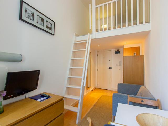 Studio for rent in Earl's Court, Greater London