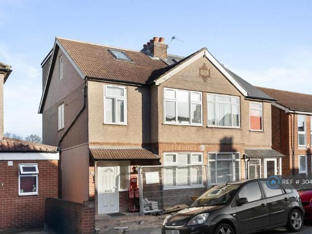 Flat for rent in Pooley Green, Row Town