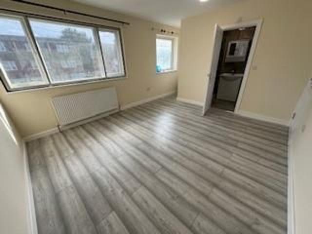 Studio for rent in London Borough of Hounslow, Greater London
