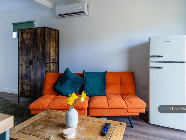 Studio for rent in Dulcote, Bath And North East Somerset
