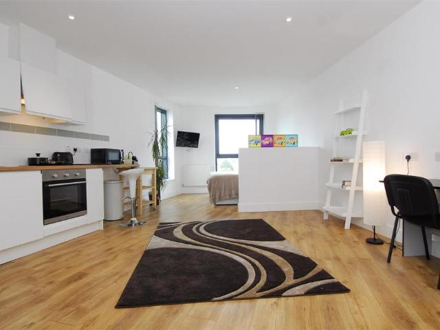 Flat for rent in Barbican, Mount Wise