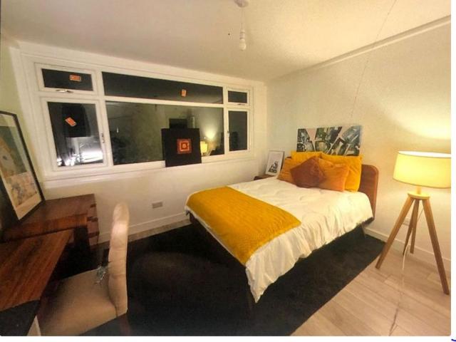 Flat for rent in Streatham Hill, Greater London