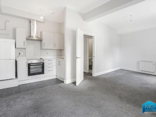 Flat for rent in High Barnet, Greater London