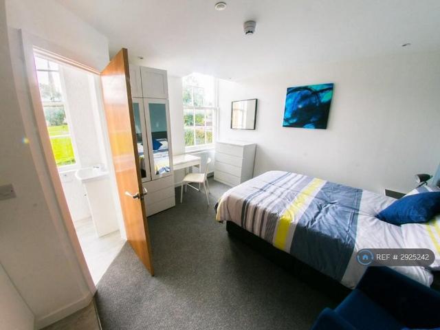 Studio for rent in Park Village, West Midlands