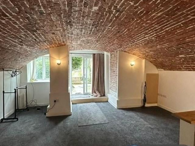 Studio for rent in Ruthin, Wales