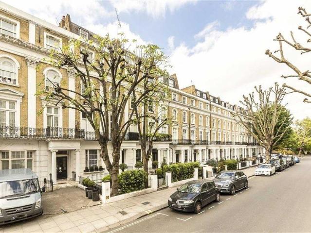 Flat for rent in Bayswater, Greater London