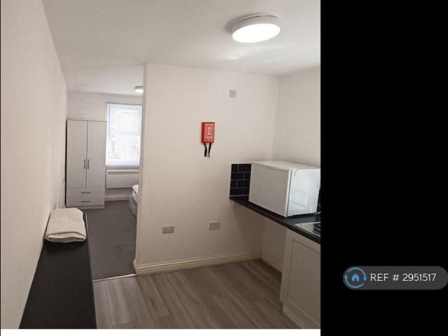 Flat for rent in London Borough of Croydon, Thornton Heath