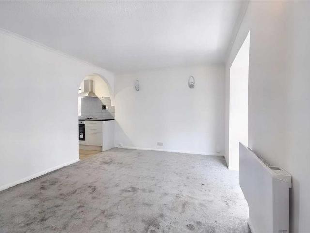 Studio for rent in London Borough of Croydon, Thornton Heath