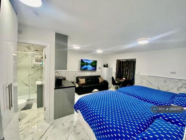 Flat for rent in Hayes, Isle Of Man