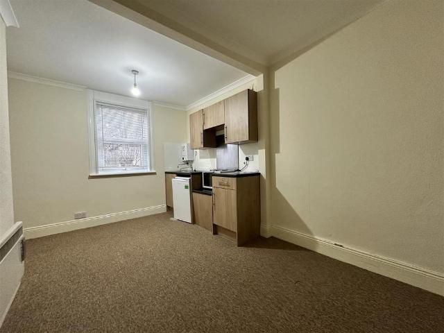 Flat for rent in Feckenham, City Of Bristol