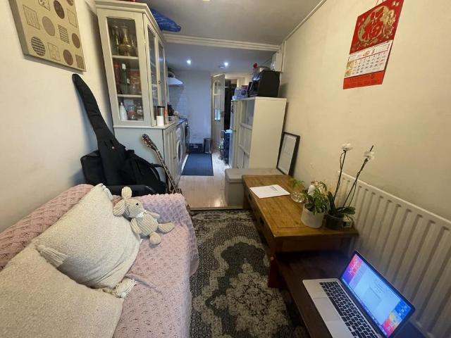 Studio for rent in Springfield, West Midlands